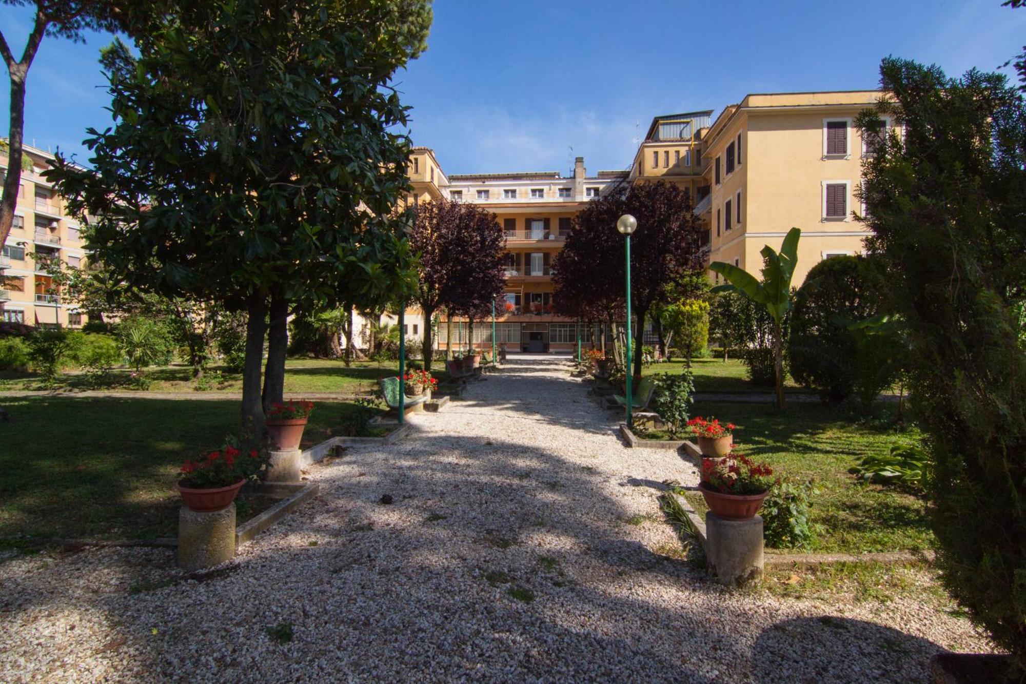 Ostello Villa Monte Mario — Photos 1